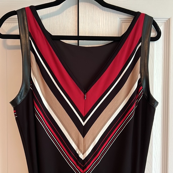 WHBM dress Never worn. Leather like around the sleeve - Picture 3 of 7